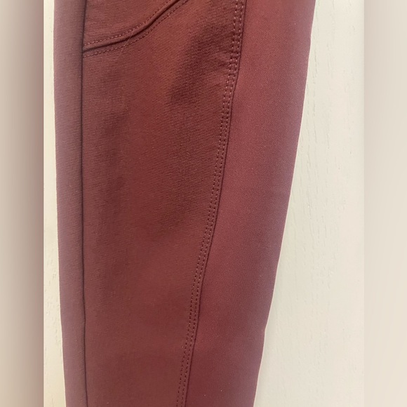 Athleta Headlands Highland Trek Tight in Maroon, Size 0 - Picture 9 of 9